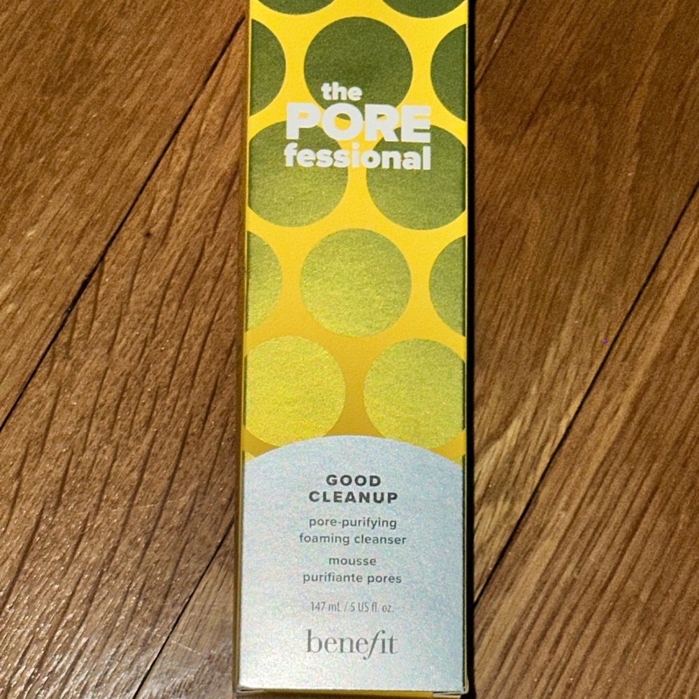 Benefit Yellow Cleanser & Exfoliant Skincare